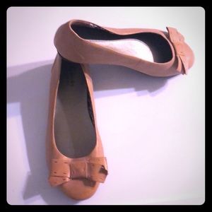 Cute and comfortable Clark’s flats!